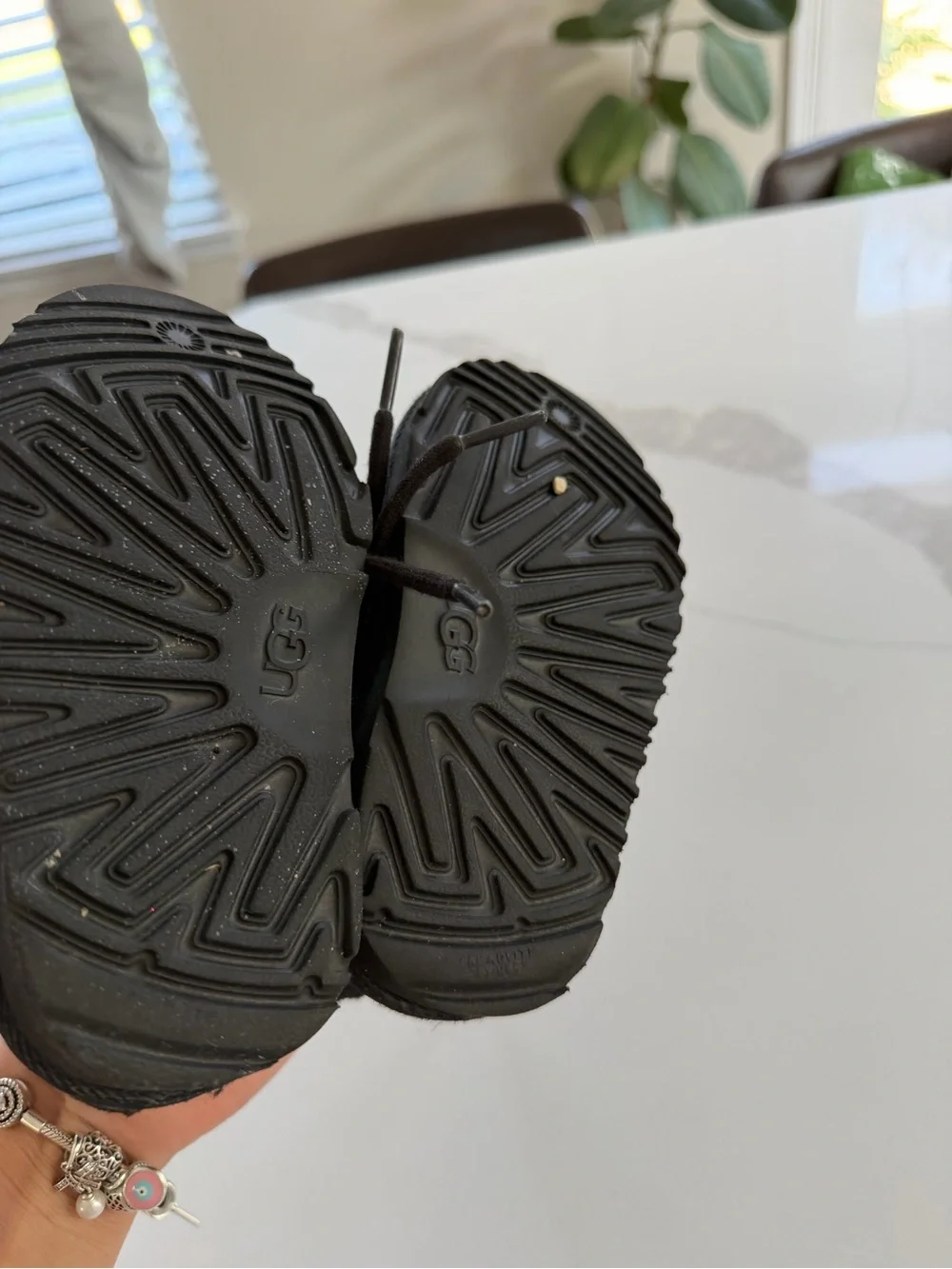 UGG Neumel II boots in black suede 7C